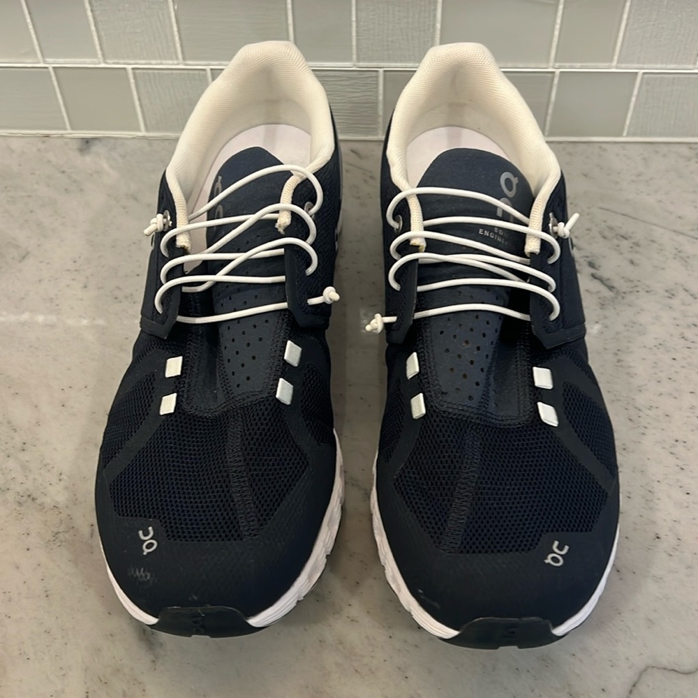 cloudstepper tennis shoes